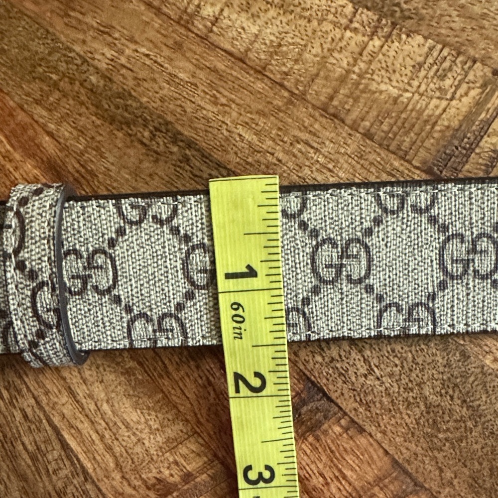 Beige GG Canvas Belt with Gold Double G Buckle - Picture 4 of 6